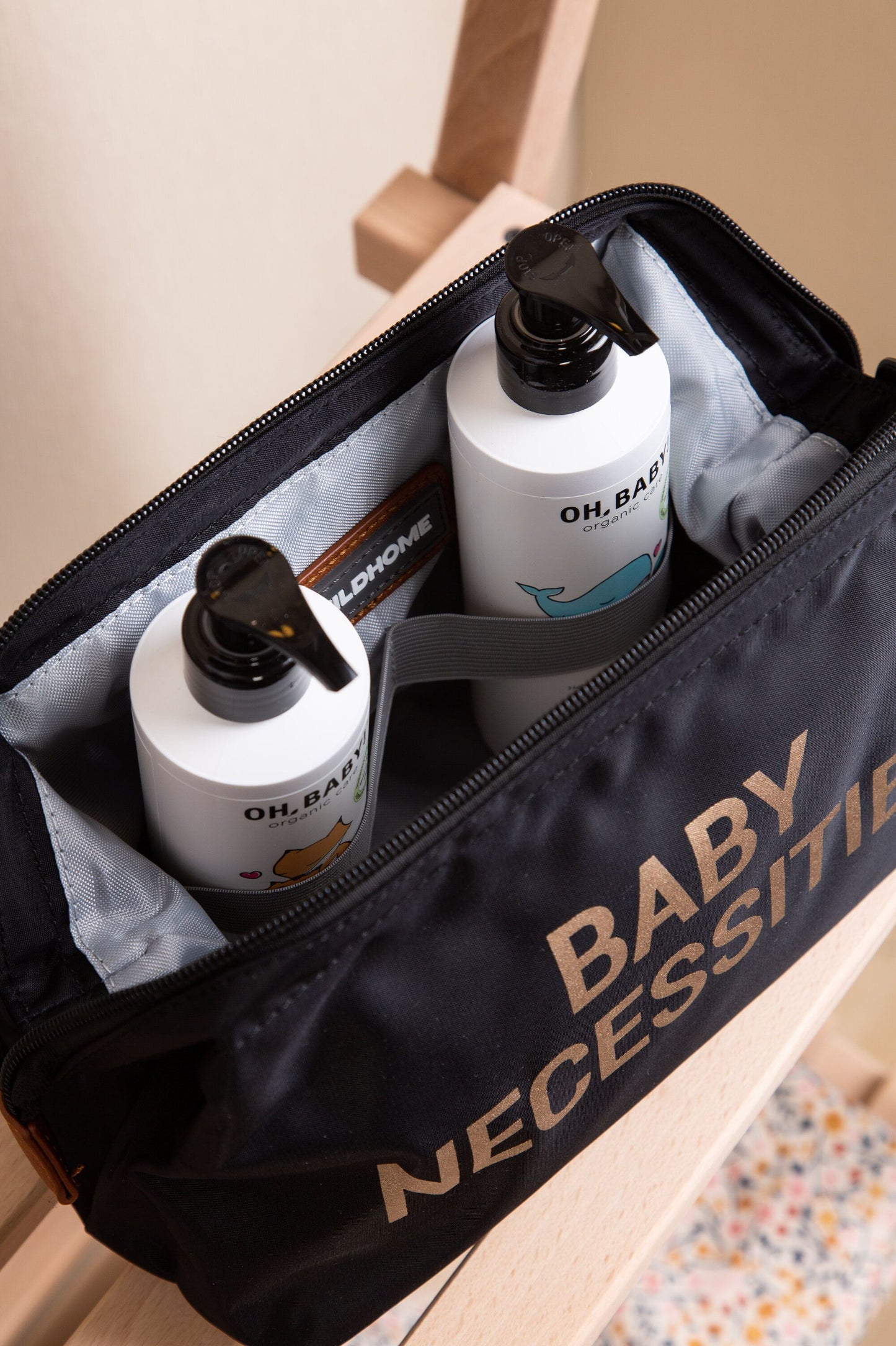 Baby Necessities Nero/Oro