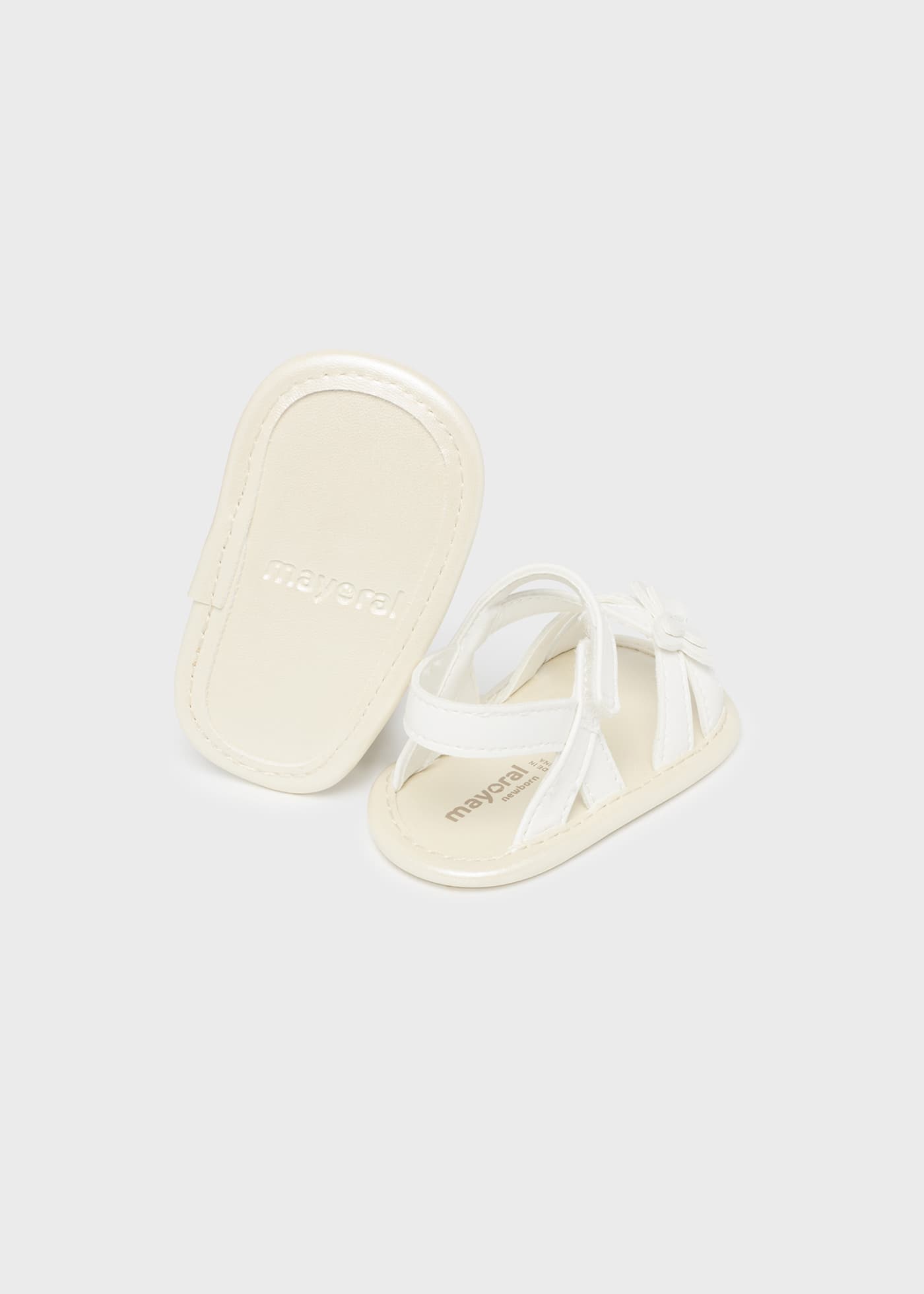 Sandali stampati con chiusura con velcro neonata 09635